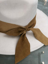 Cargar imagen en el visor de la galería, SOMBRERO ÓPALO