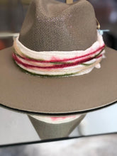 Cargar imagen en el visor de la galería, SOMBRERO COBÁ