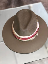 Cargar imagen en el visor de la galería, SOMBRERO COBÁ