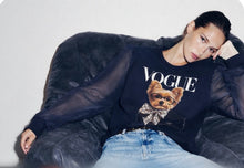 Cargar imagen en el visor de la galería, SUDADERA vogue dog
