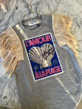 Cargar imagen en el visor de la galería, L’amour T-shirt
