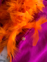 Cargar imagen en el visor de la galería, Feathers T-shirt
