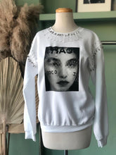 Cargar imagen en el visor de la galería, SUDADERA CHAOS
