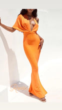 Cargar imagen en el visor de la galería, VESTIDO NARANJA BANDAGE RENTA
