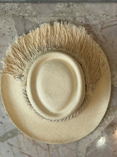 Cargar imagen en el visor de la galería, SOMBRERO BALÁFIA
