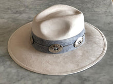 Cargar imagen en el visor de la galería, SOMBRERO OHEV
