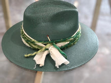 Cargar imagen en el visor de la galería, SOMBRERO HOLBOX
