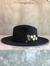 Cargar imagen en el visor de la galería, Sombrero EUMLA •عملة
