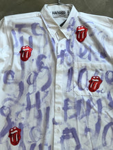Cargar imagen en el visor de la galería, CAMISA BOCAS
