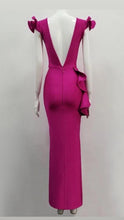 Cargar imagen en el visor de la galería, VESTIDO ROSA MAGENTA BANDAGE RENTA
