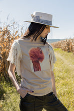 Cargar imagen en el visor de la galería, FRINGE T-SHIRT
