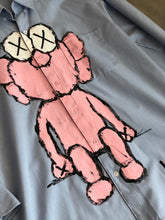 Cargar imagen en el visor de la galería, CAMISA KAWS
